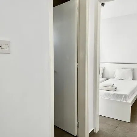 Ease Apartment *