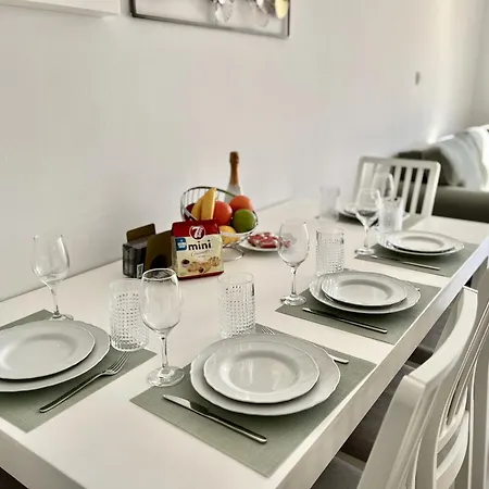 Ease Αγία Νάπα